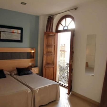 Hostal Plaza Ruiz Ceuta Buitenkant foto