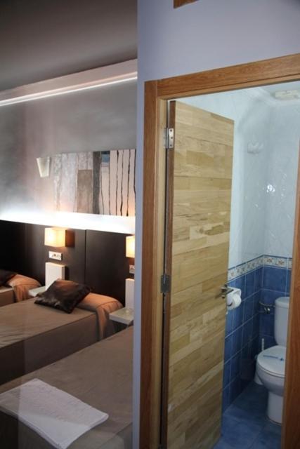 Hostal Plaza Ruiz Ceuta Buitenkant foto