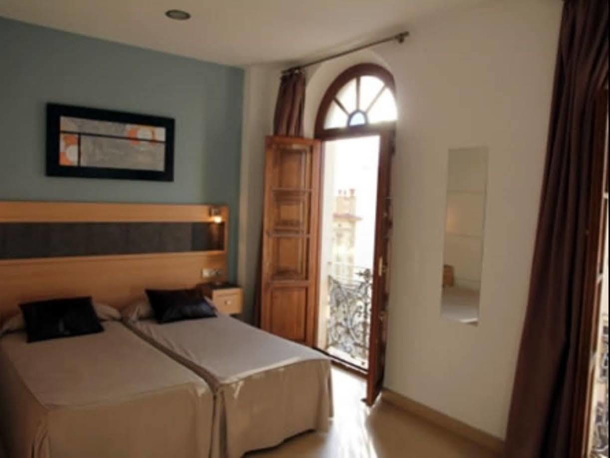 HOTEL HOSTAL PLAZA RUIZ CEUTA 2* (Spanje) - vanaf € 50 | iBOOKED